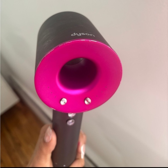 Dyson Supersonic Hair Dryer - Picture 3 of 7